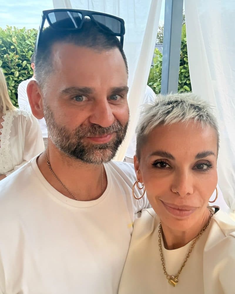 Yasemin Hofmann-Uygun privat mit ihrem Mann.