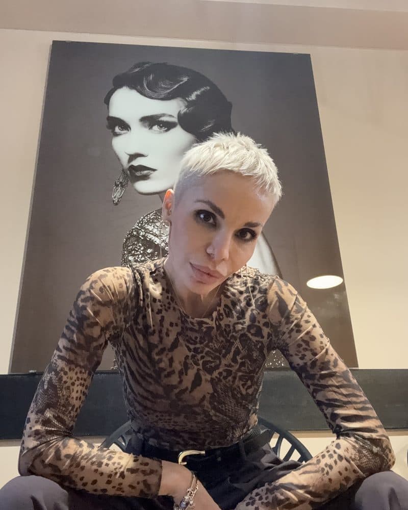 Yasemin Hofmann-Uygun bei einem Fototermin.